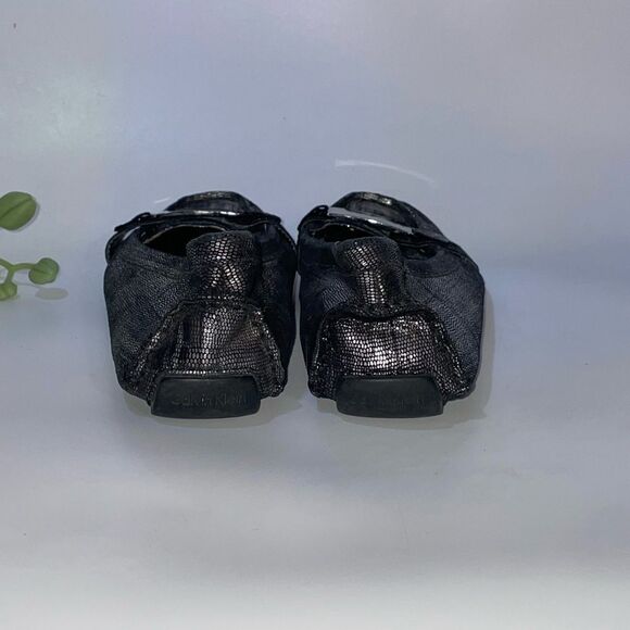 Elegant Calvin Klein Black Women's Flats 6 - Picture 5 of 9
